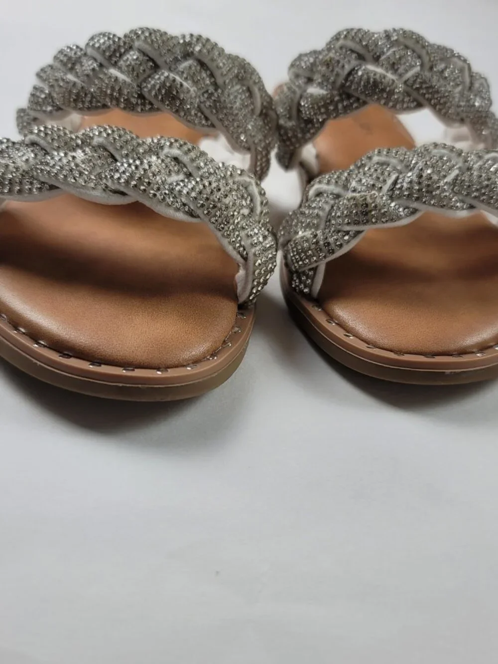 Tahari Rhinestone Braided Slide Sandals Girls Size 2 Tan Sparkly Dress Sandals